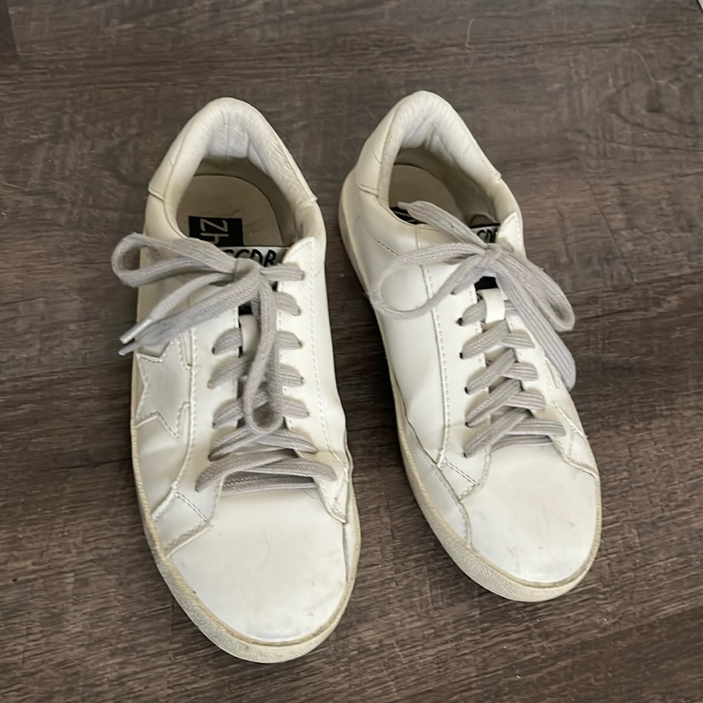 Women’s sneakers